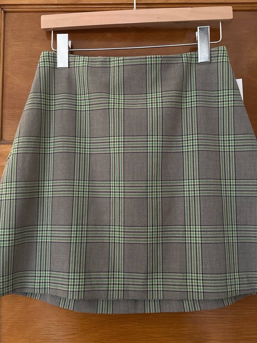 NWOT Aritzia Green and gray plaid mini skirt